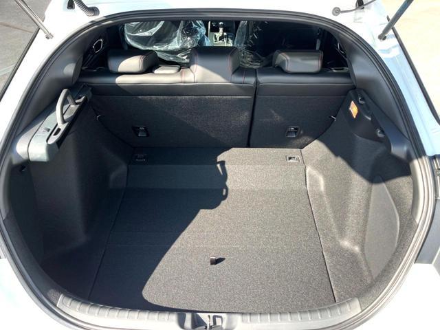 Honda CIVIC 2026-06 8277252-11