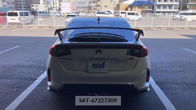 Honda CIVIC 2025-08 8280853-1