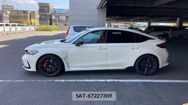 Honda CIVIC 2025-08 8280853-3