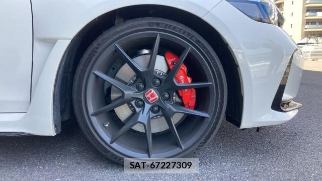 Honda CIVIC 2025-08 8280853-8