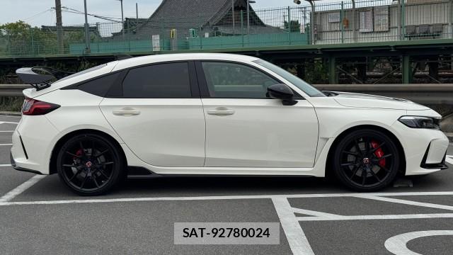 Honda CIVIC 2025-05 8281069-3