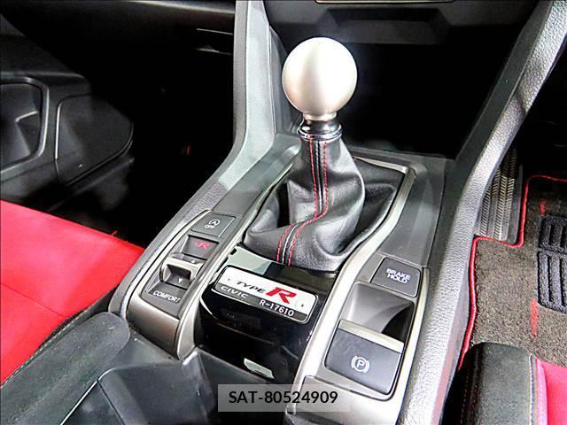 Honda CIVIC 2018-10 8281240-17