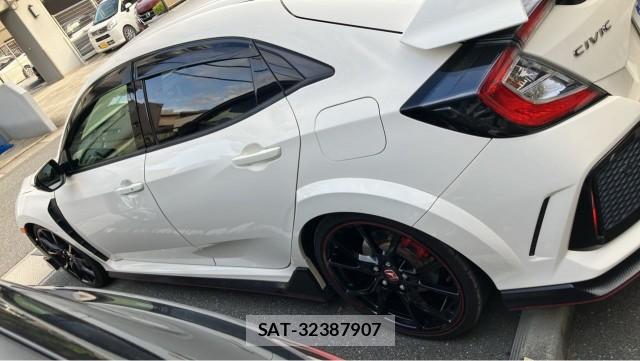 Honda CIVIC 2019-09 8281366-10
