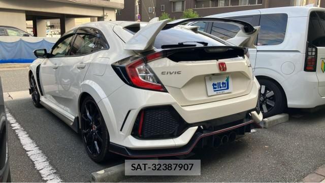 Honda CIVIC 2019-09 8281366-13