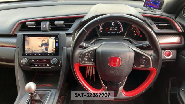 Honda CIVIC 2019-09 8281366-16