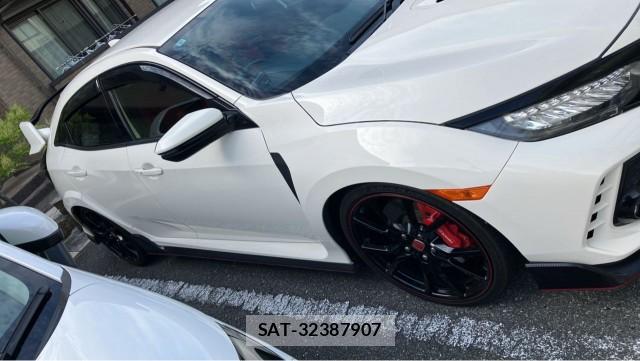 Honda CIVIC 2019-09 8281366-3