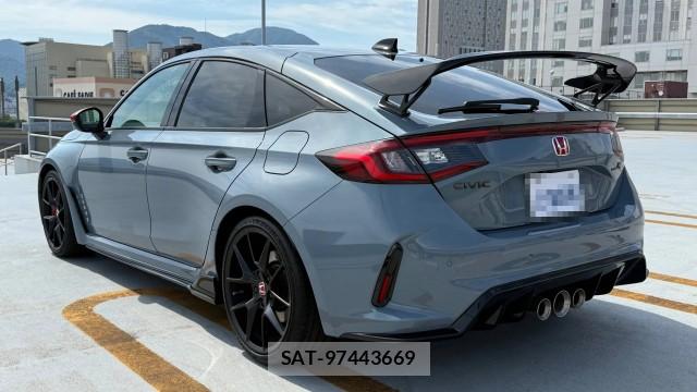 Honda CIVIC 2024-12 8281701-13