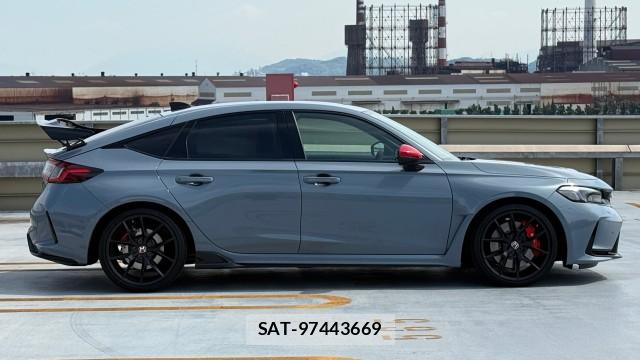 Honda CIVIC 2024-12 8281701-3
