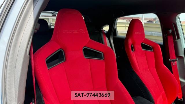 Honda CIVIC 2024-12 8281701-5