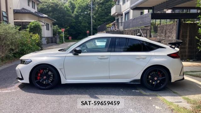 Honda CIVIC 2025-06 8281825-3