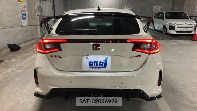Honda CIVIC 2025-01 8282075-1