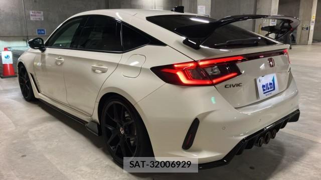 Honda CIVIC 2025-01 8282075-13