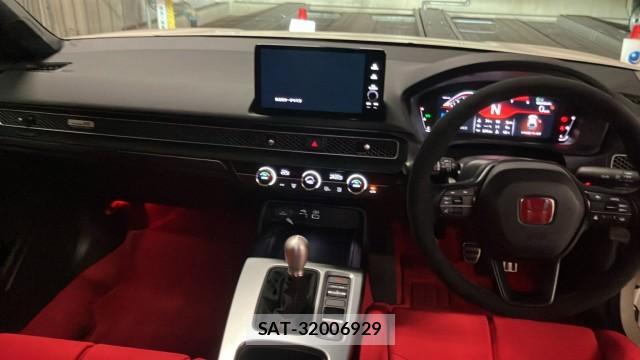 Honda CIVIC 2025-01 8282075-2