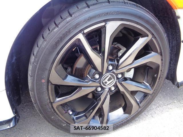 Honda CIVIC 2019-06 8282536-3
