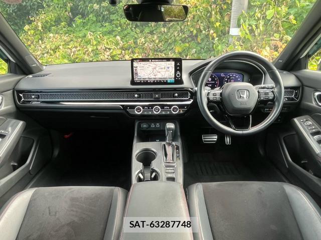 Honda CIVIC 2021-11 8284076-2
