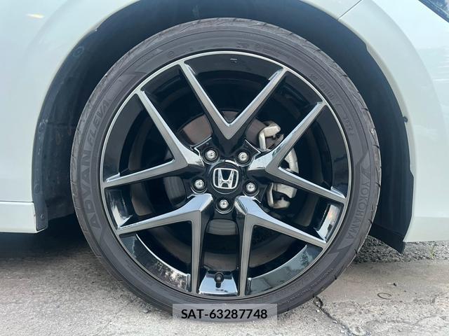 Honda CIVIC 2021-11 8284076-8