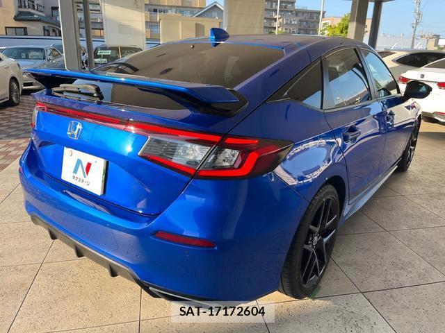 Honda CIVIC 2021-11 8284457-17