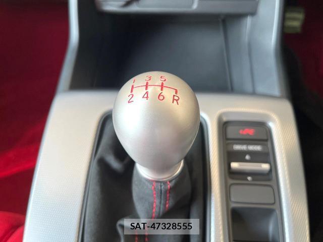 Honda CIVIC 2024-12 8284458-2