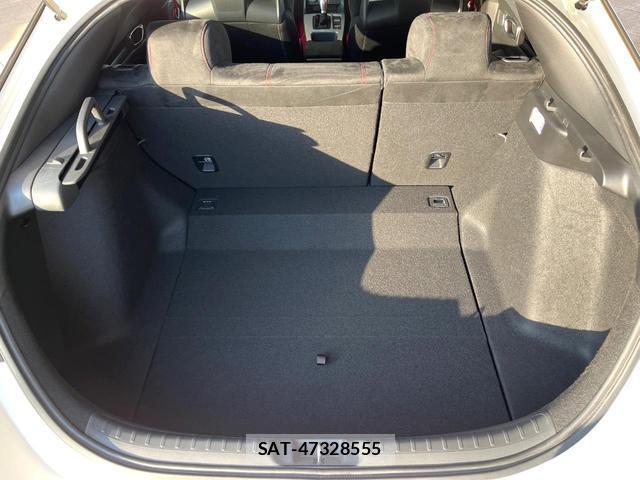 Honda CIVIC 2024-12 8284458-9