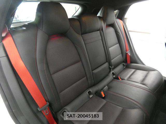 Mercedes Benz CLA-CLASS 2016-12 8283614-6