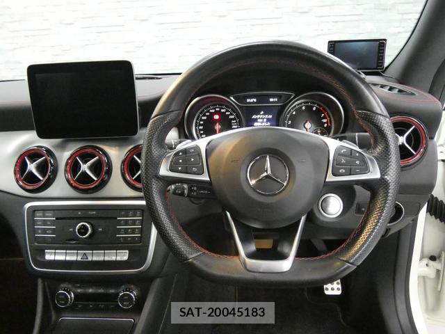 Mercedes Benz CLA-CLASS 2016-12 8283614-9