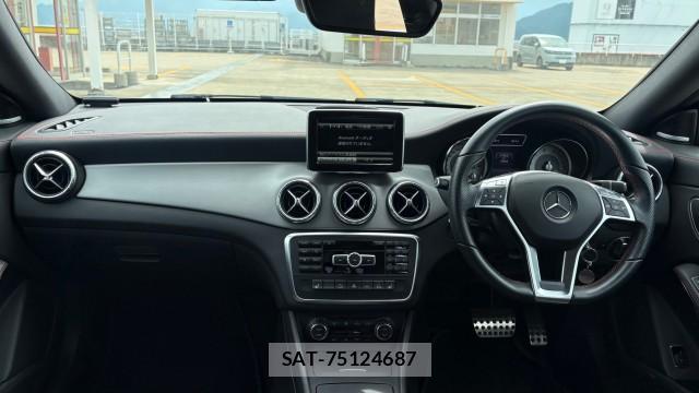 Mercedes Benz CLA-CLASS 2013-12 8282035-2