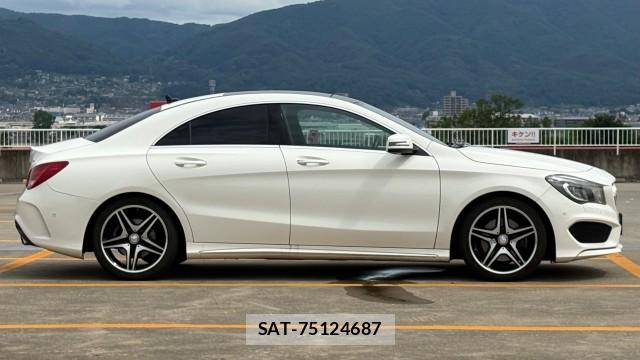 Mercedes Benz CLA-CLASS 2013-12 8282035-3