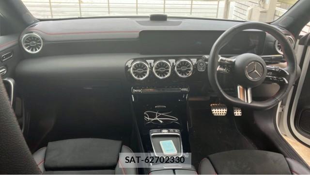 Mercedes Benz CLA-CLASS 2025-02 8282152-2