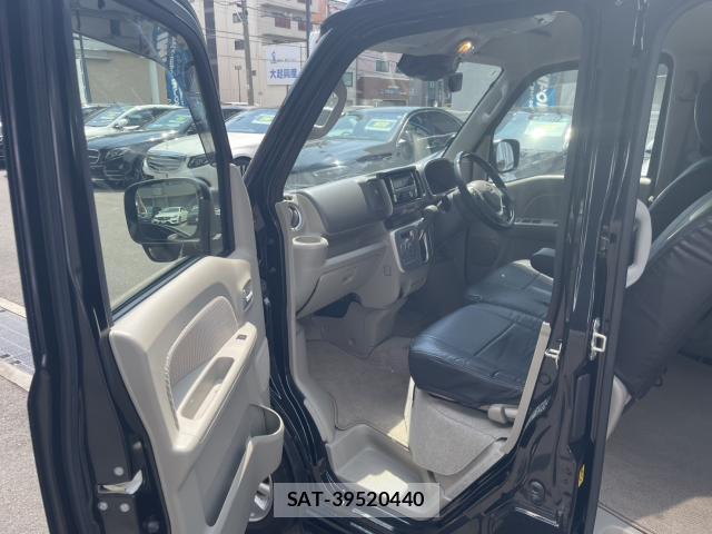 Nissan CLIPPER RIO 2022-05 8283123-12