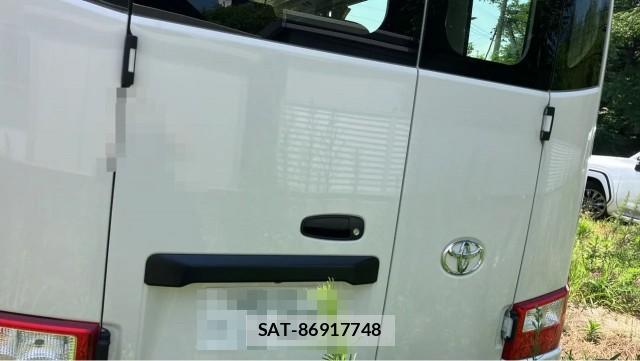 Toyota COASTER 2026-06 8281968-1