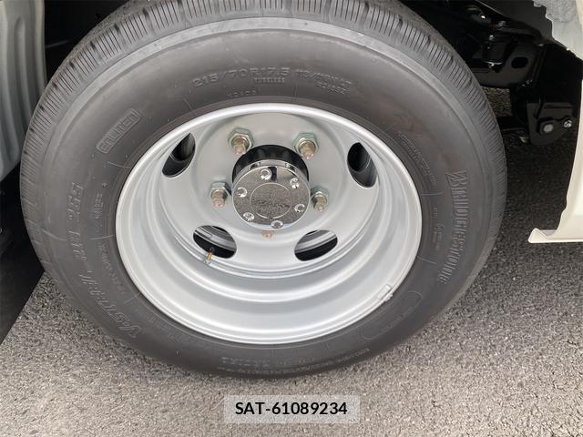 Toyota COASTER 2026-07 8285246-19