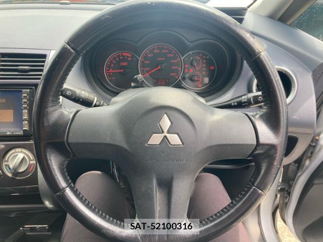 Mitsubishi COLT 2004-12 8279658-11