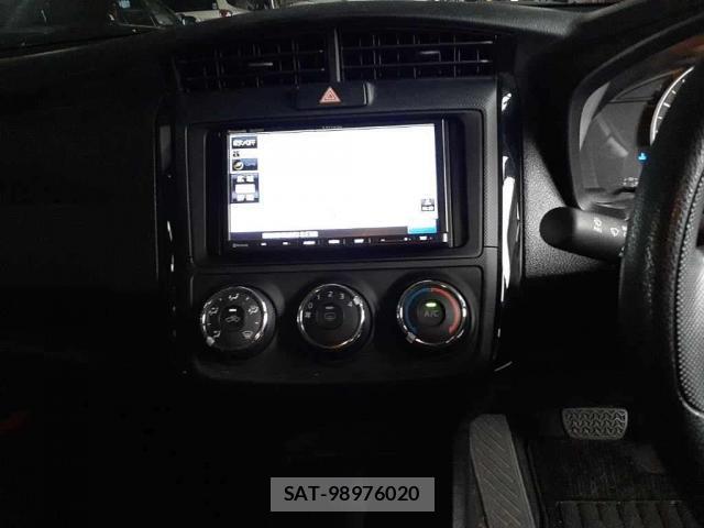 Toyota COROLLA AXIO 2021-07 8277003-4