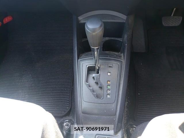 Toyota COROLLA AXIO 2018-07 8279921-11