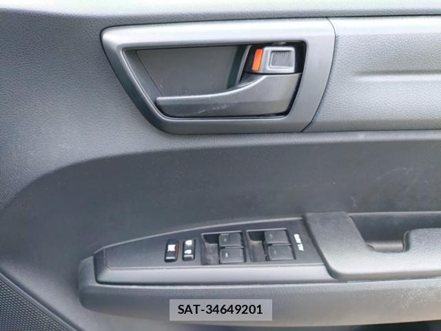 Toyota COROLLA AXIO 2018-07 8279928-13