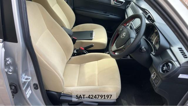 Toyota COROLLA AXIO 2017-03 8281741-5