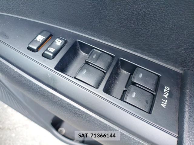 Toyota COROLLA AXIO 2017-07 8285668-13