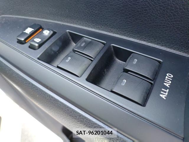 Toyota COROLLA AXIO 2021-07 8285687-13