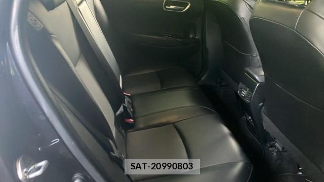 Toyota COROLLA CROSS 2022-10 8280532-6