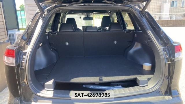 Toyota COROLLA CROSS 2023-02 8280929-17
