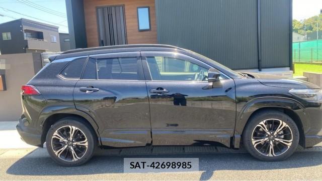 Toyota COROLLA CROSS 2023-02 8280929-3