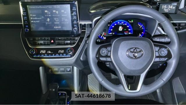 Toyota COROLLA CROSS 2022-06 8281729-16