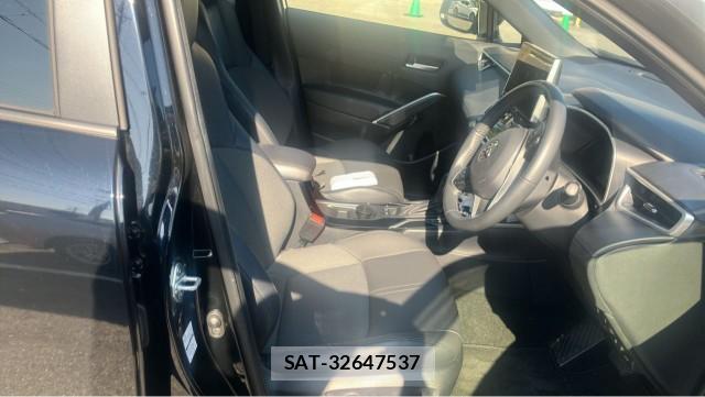 Toyota COROLLA CROSS 2024-06 8282453-5