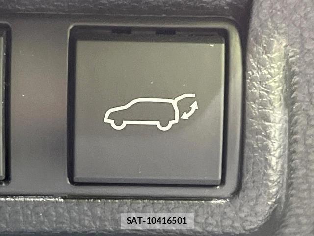 Toyota COROLLA CROSS 2023-12 8283975-4