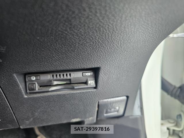 Toyota COROLLA FIELDER 2017 8283697-12