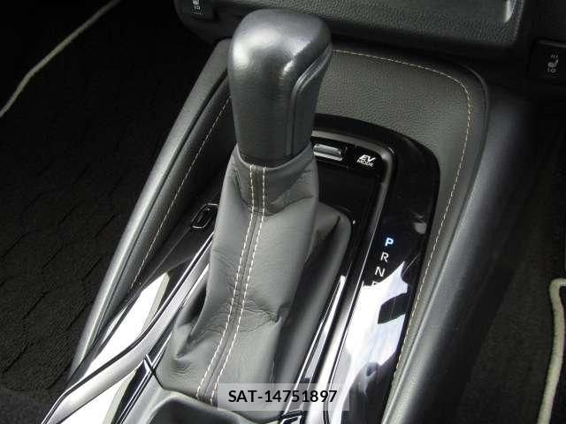 Toyota COROLLA TOURING 2021-06 8284130-7