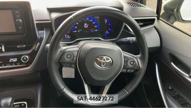 Toyota COROLLA SPORT 2018-08 8281842-16