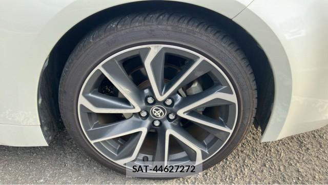Toyota COROLLA SPORT 2018-08 8281842-8
