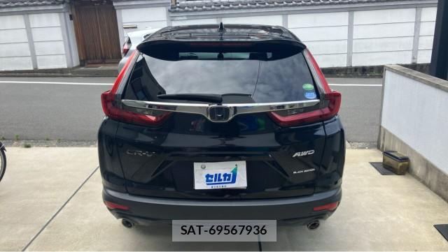 Honda CR-V 2021-03 8281666-1