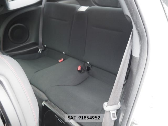 Honda CR-Z 2013-01 8284158-9